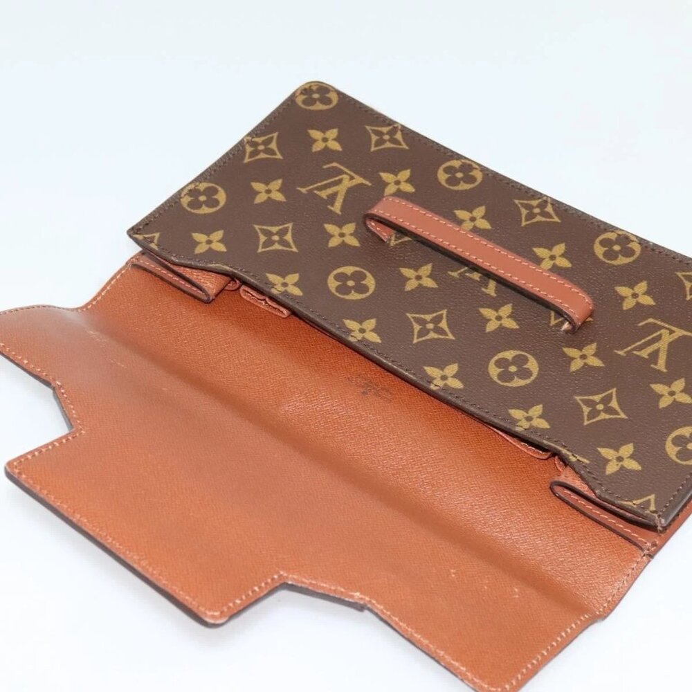 Authentic Louis Vuitton Chaillot Monogram Clutch | LV Vintage Canvas Pouch Bag - Picture 9 of 15
